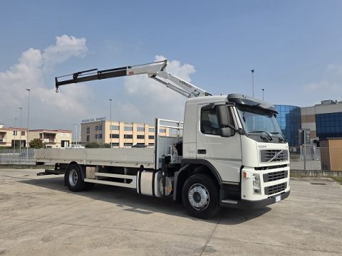 VOLVO FM9 260 CV – 2002 – KM 233.000
